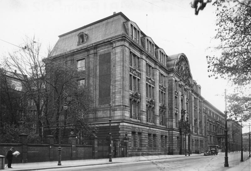 Bestand:Bundesarchiv Bild 183-R97512, Berlin, Geheimes Staatspolizeihauptamt.jpg