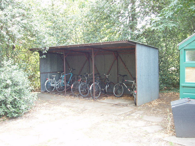 Bestand:Bike shed, Kew Gardens - geograph.org.uk - 215027.jpg