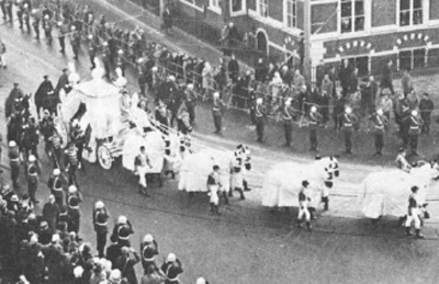 De witte begrafenisstoet van koningin Wilhelmina.