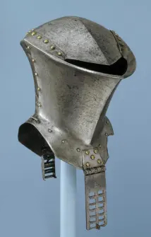 Toernooihelm voor het steekspel. Leeds, Royal Armories.