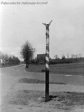 Tijdens de mobilisatie en de oorlog waren heel wat wegwijzers van hun armen ontdaan. In 1946 wachtte de ANWB een enorme taak om al deze wegwijzers weer van platen te voorzien.
