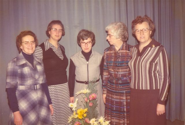 Bestand:Moederhuis 1976-01.jpg