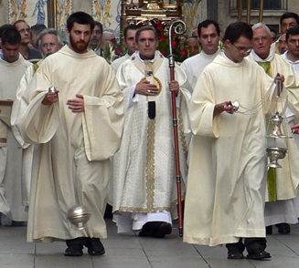 Bestand:Acolits barcelona.jpg