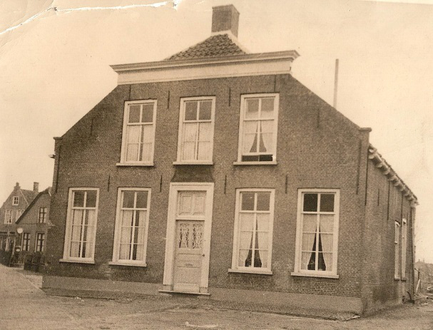 Fransch-en-Neder-Duitsch School-huis - Molenstraat 39 - Erfgoedbeleid 2015