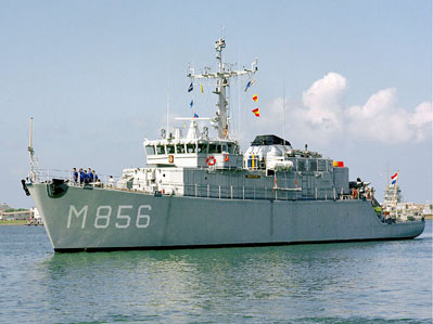 Bestand:Hr. Ms. Maassluis.jpg