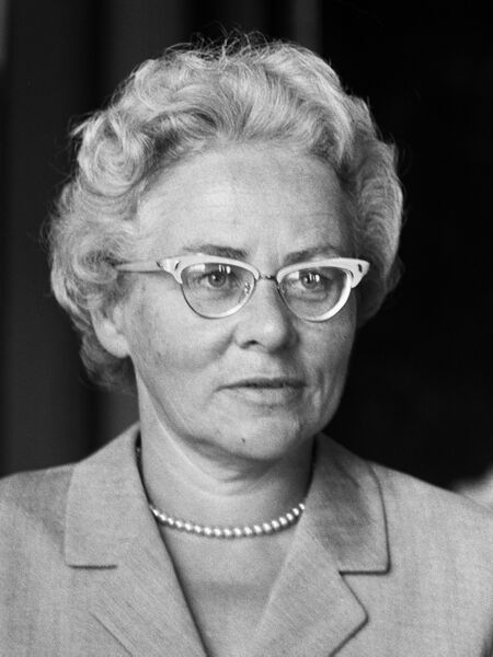 Bestand:Jo Schouwenaar-Franssen (1963).jpg