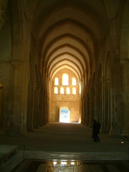 Bestand:Abbaye de Fontenay - Abbatiale.jpg