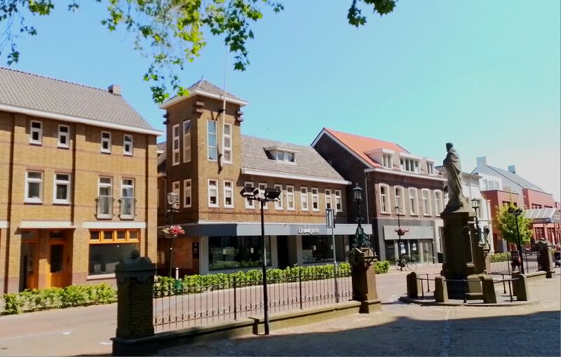 Bestand:Kaatsheuvel winkelgebied.jpg