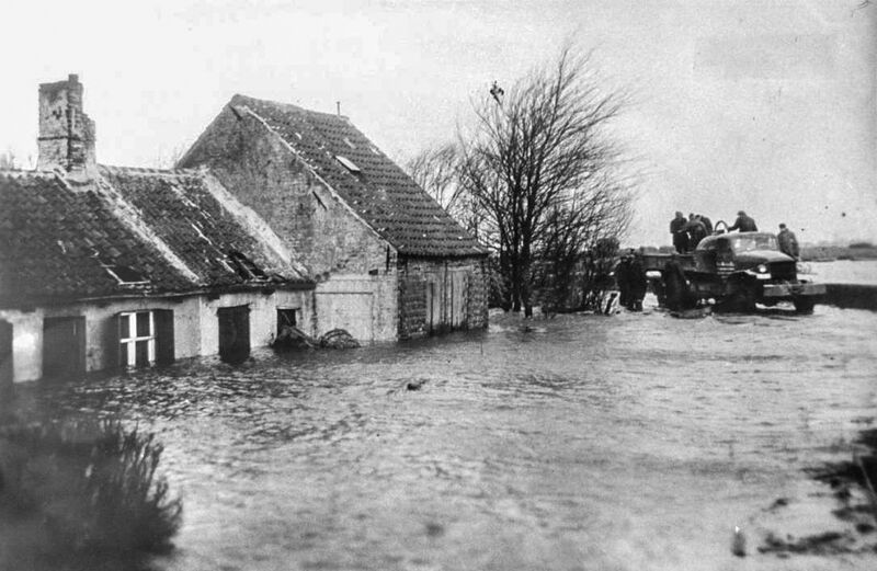 Bestand:Bredene-Sas Bredensesteenweg in 1953.jpg