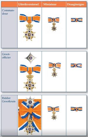 Onderscheiding-dames-Oranje-Nassau-02.jpg