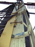 Uitgeklapte remklep op molen De Kroon