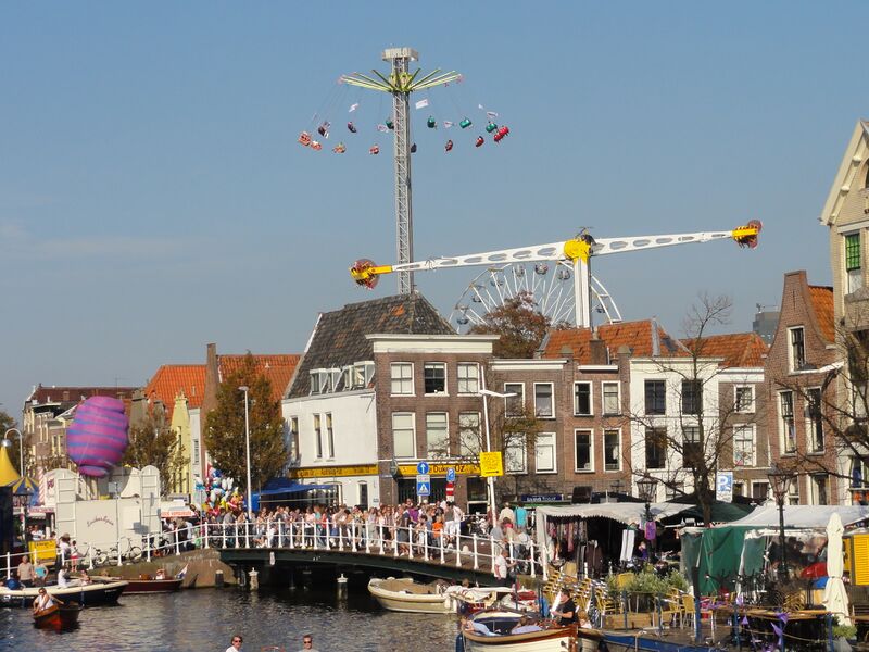 Bestand:Kermis en feest Leidens Ontzet.jpg