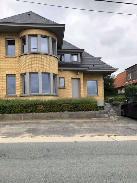 Bestand:Bugerhuis interbellum.jpg