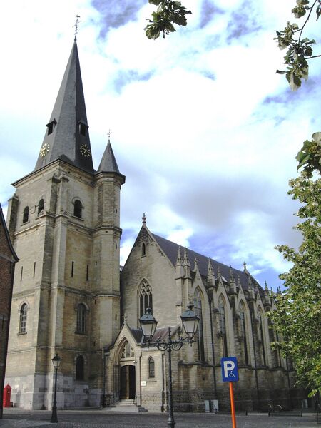 Bestand:Bilzen - Sint-Mauritiuskerk.jpg